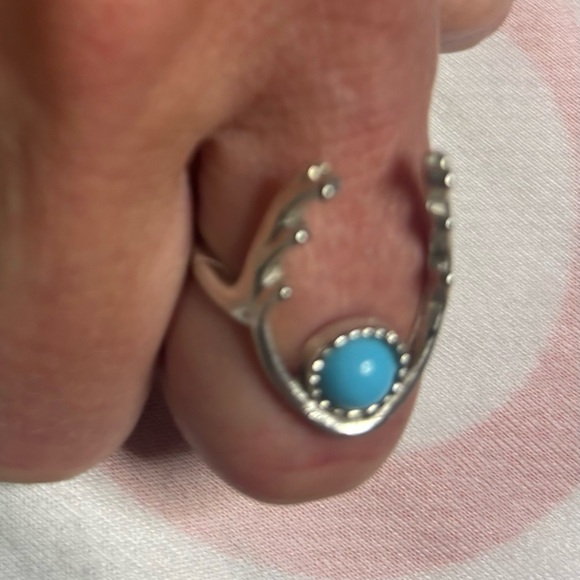 Women’s turquoise antler ring - Picture 2 of 2